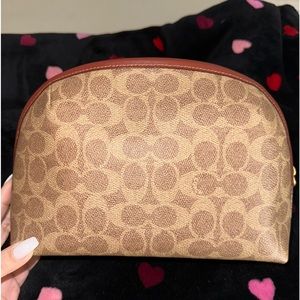 Julienne Cosmetic Dome signature canvas